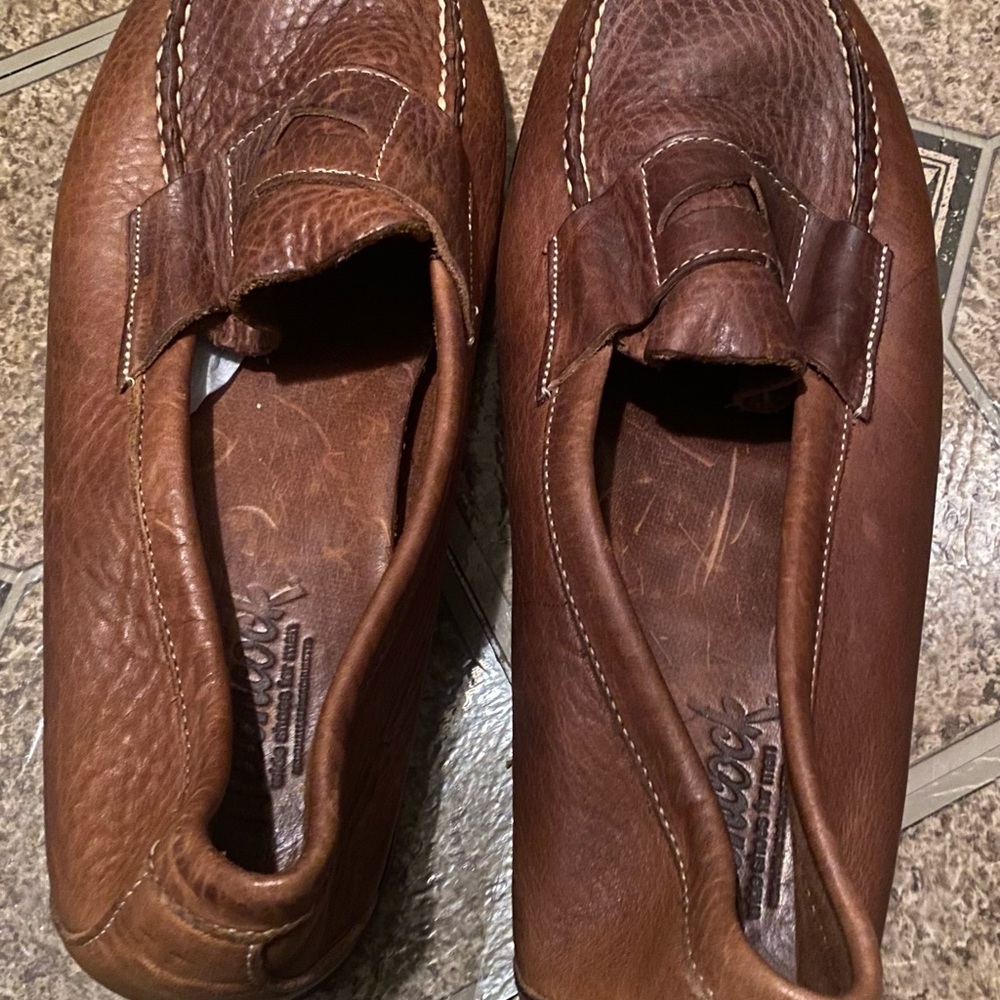Men 13 wide shoe used but in very good shape